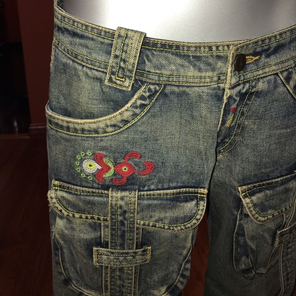 Capri Jeans - Picture 2 of 8